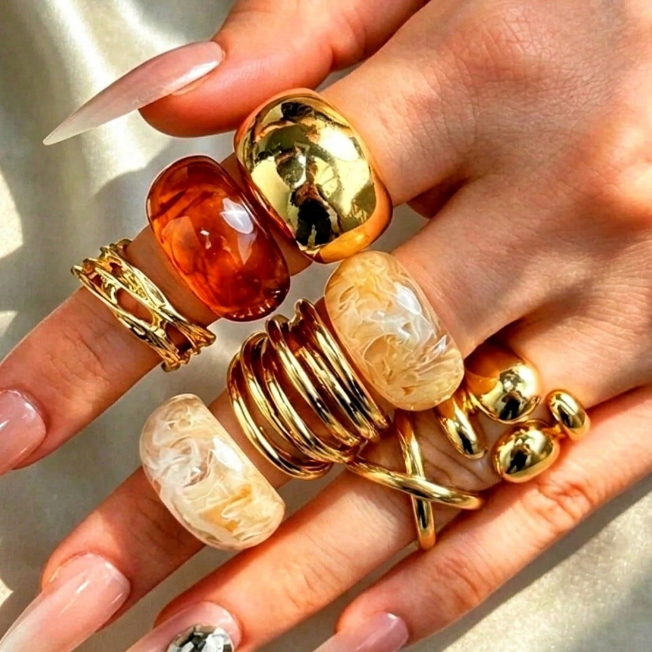 Women Formal Event Wear - 8Pcs Set Cincin Resin Geometris Retro