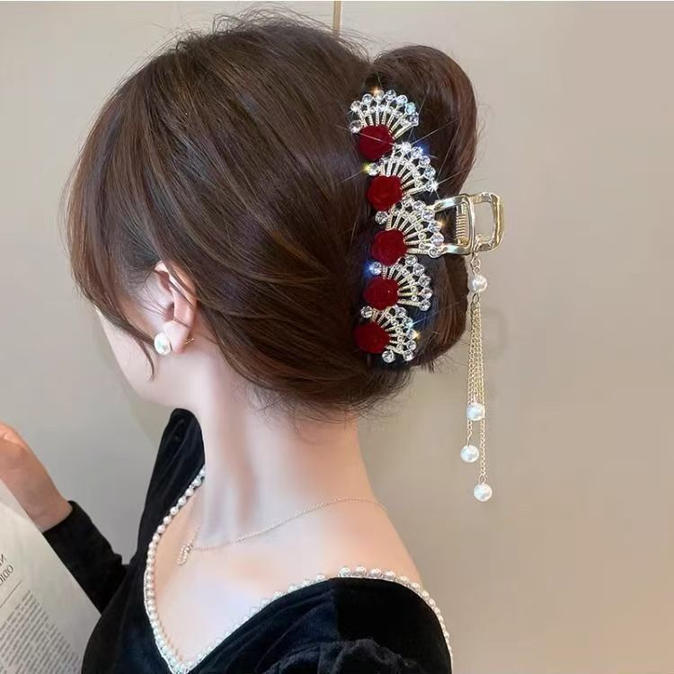 Women Formal Event Wear - Jepit Rambut Vintage Merah Berhias Batu
